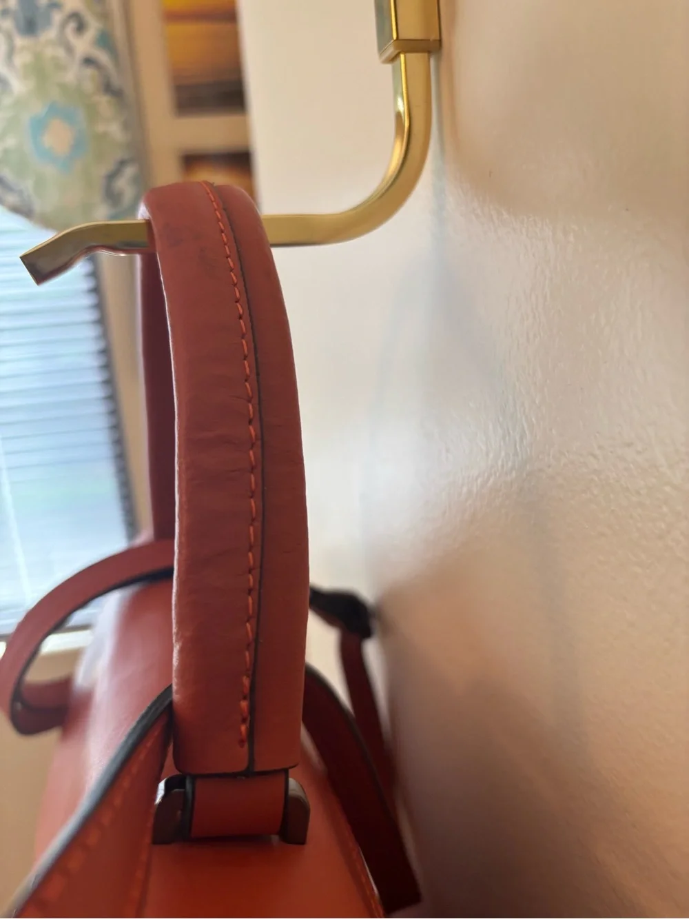 Excellent pre-owned Luna Ferracuti Shoulder Bag in Burnt Orange w/free 🎁
